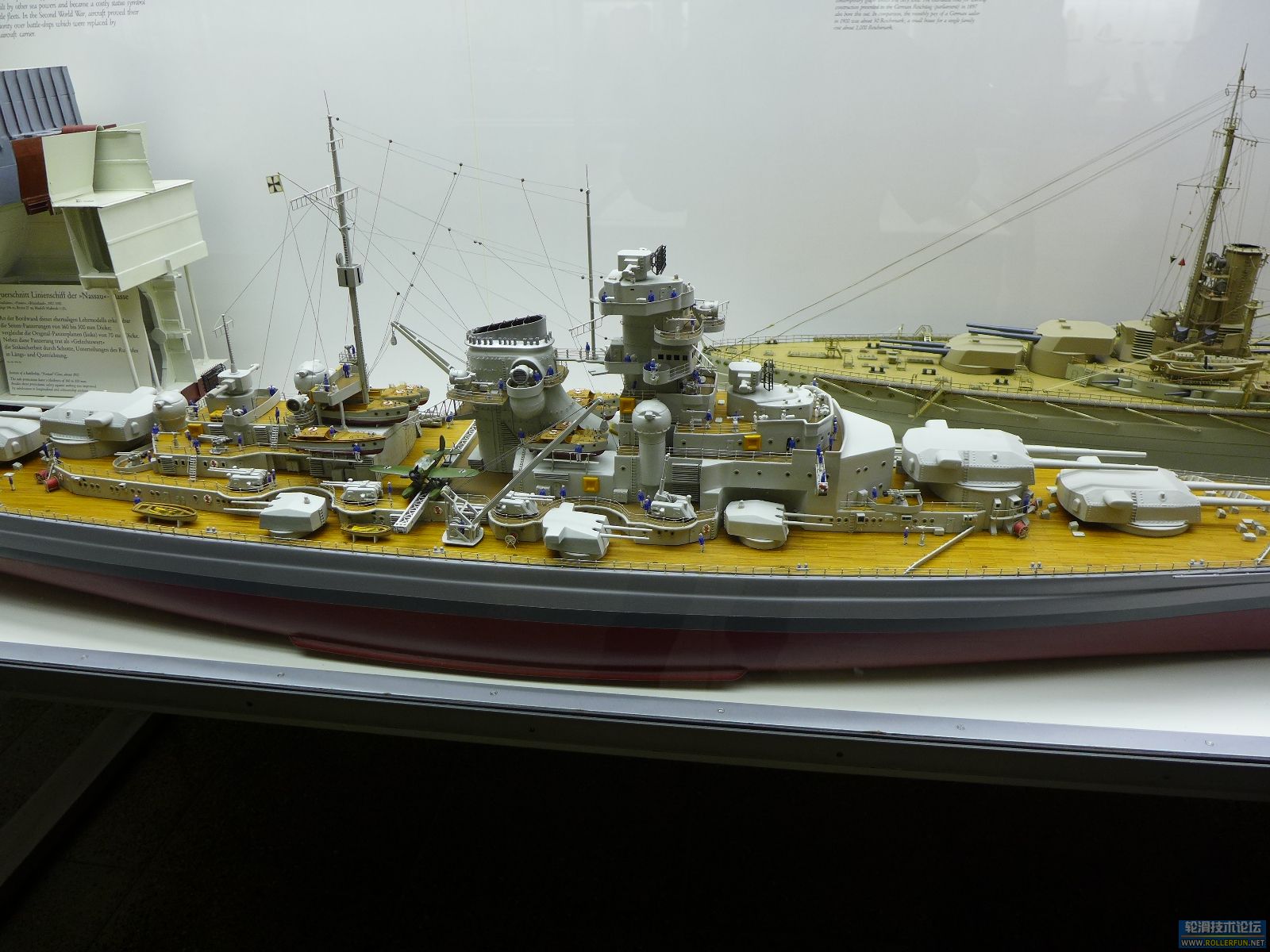 俾斯麦号战列舰模型