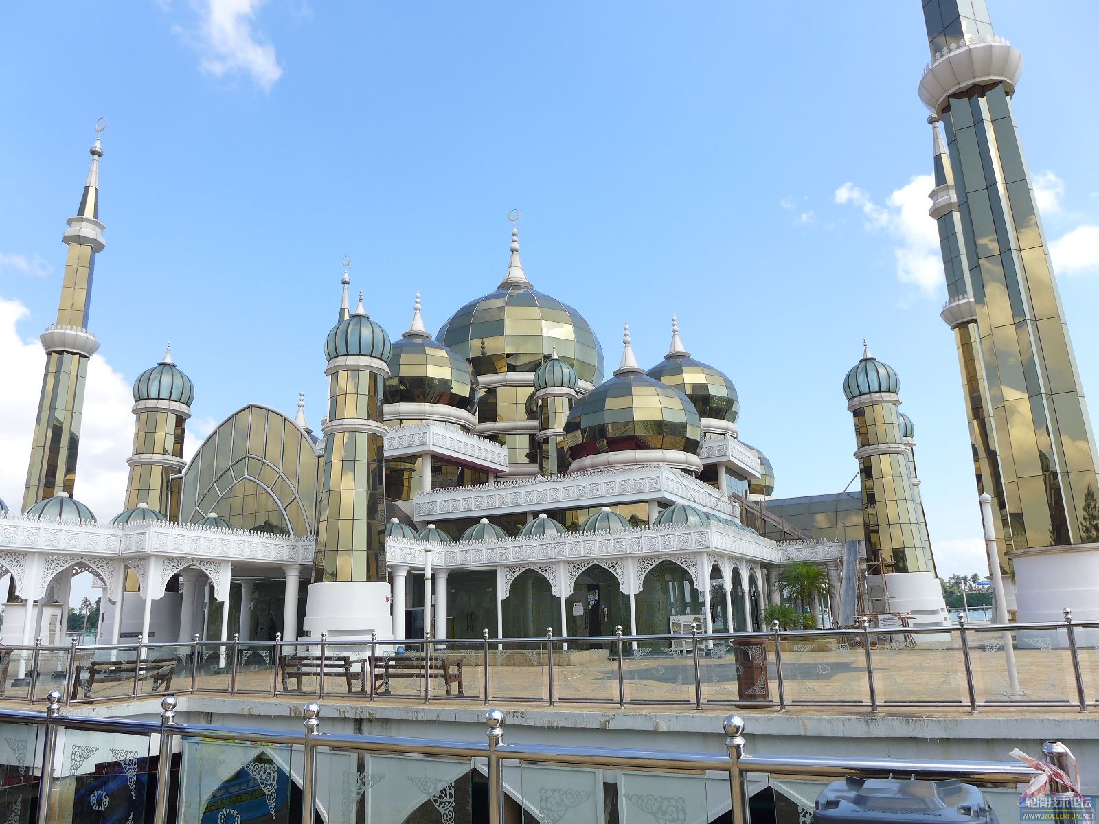 马来最美的水晶清真寺