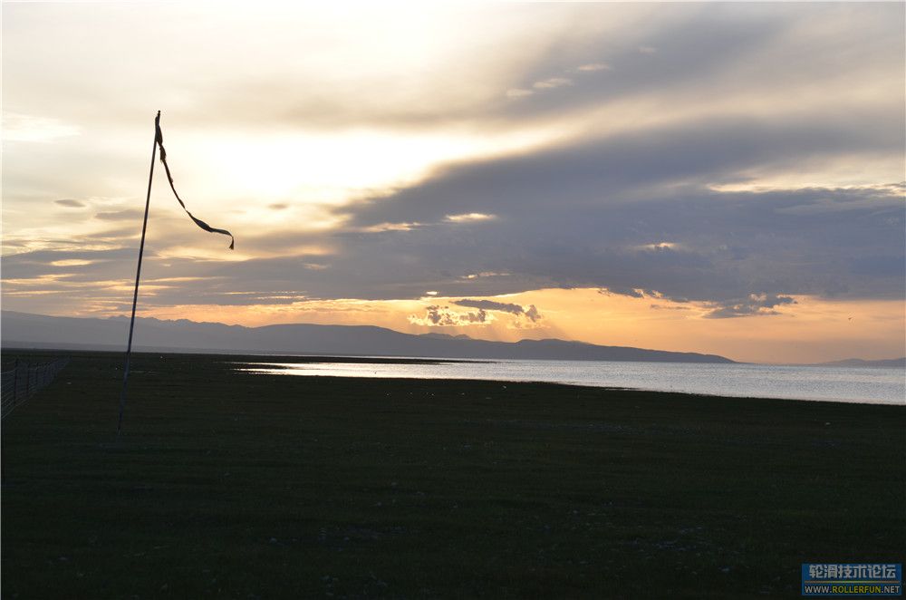 DSC_1868青海湖的天空如诗般唱着挽歌.jpg