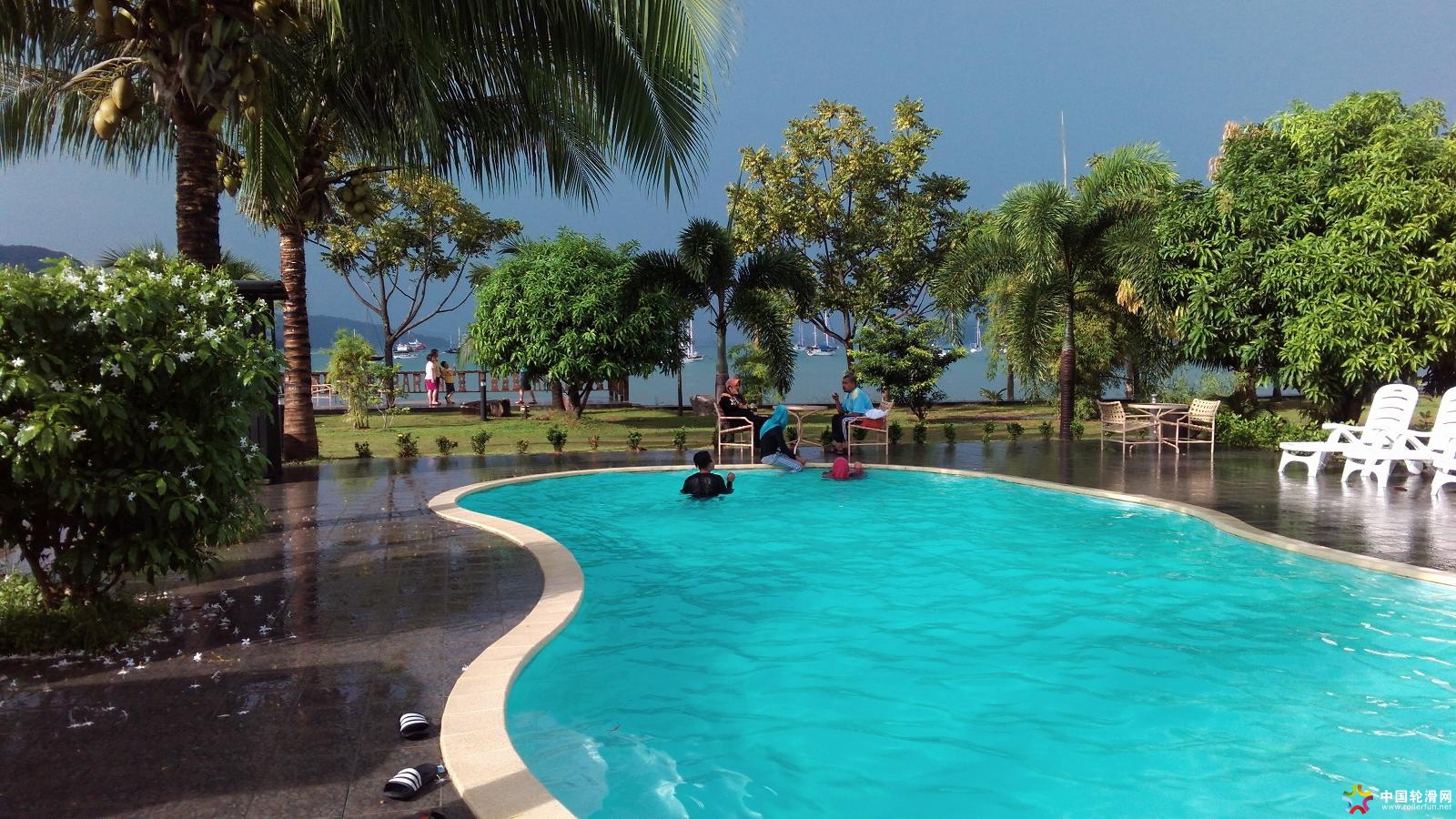 酒店的海景游泳池