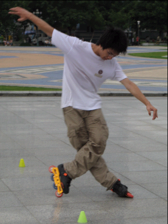[贴图]2007*06*06深圳高职院之行照片之会长~~~呵呵